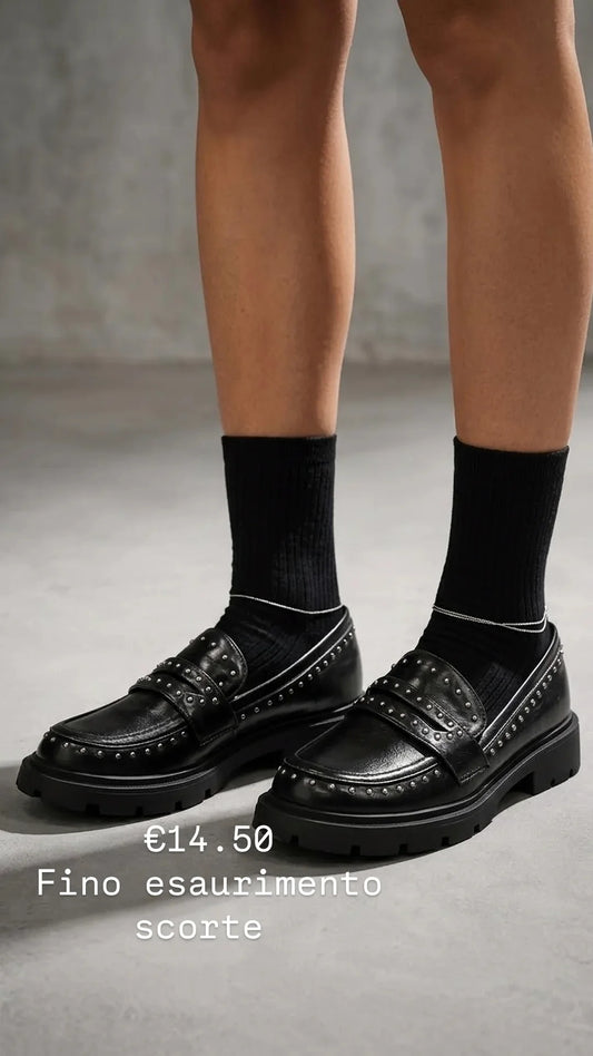 Mocassino borchiato